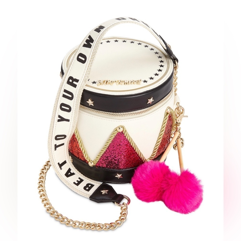 NWT🥁 March to the beat of your own (ultra-chic) drum Betsey Johnson Drummer Boy